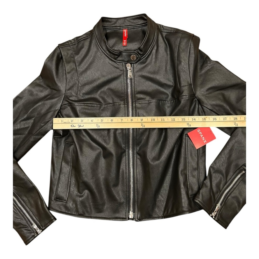 NWT Spanx  Leather-Like Moto Jacket Vegan  Zip Front Luxe Medium or 1x - Picture 4 of 12